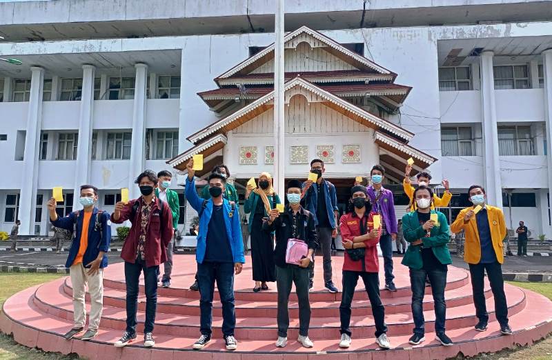 BBM Mahal, Mahasiswa Nyatakan Mosi Tidak Percaya dan Kartu Kuning Gubernur