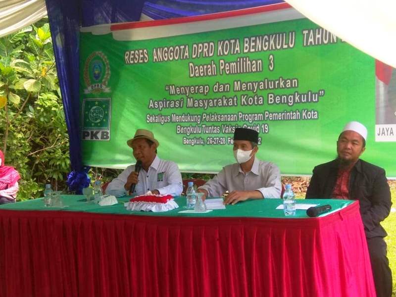 Reses Jaya Marta, S.Sos, MM. di Kelurahan Lingkar Barat
