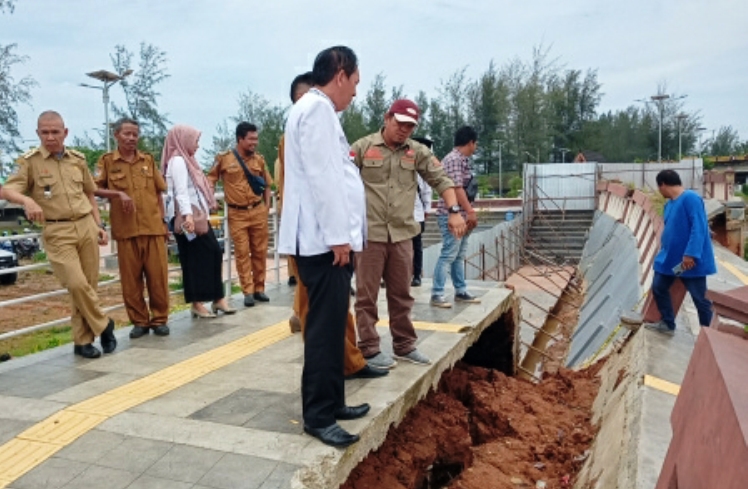 Komisi II DPRD Kota Bengkulu melakukan sidak ke bangunan wisata Kota Tuo